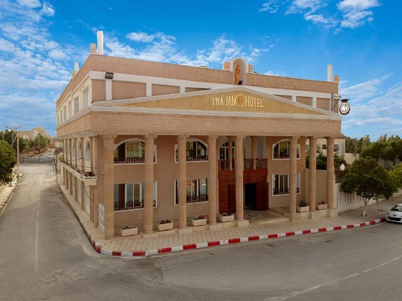 Trajan Hotel Timgad Exterior photo