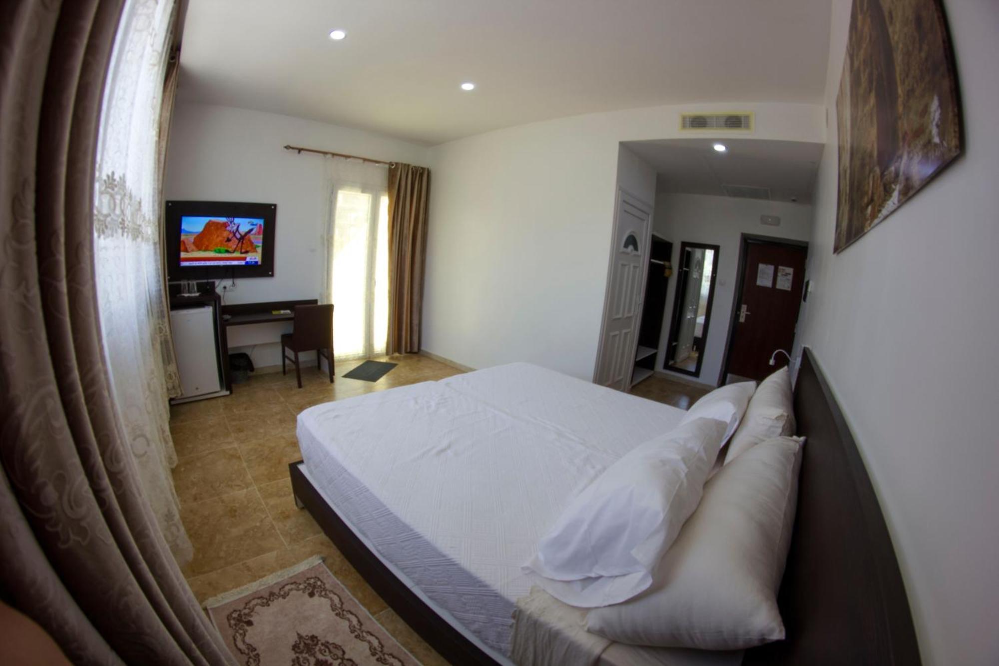 Trajan Hotel Timgad Exterior photo